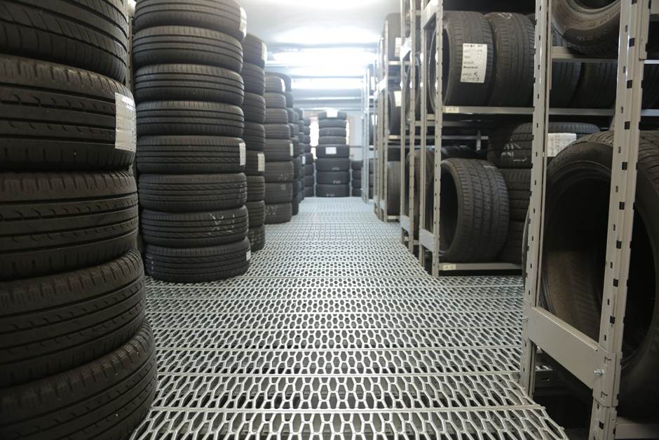  Difference between Classic Car tires and Modern Tires