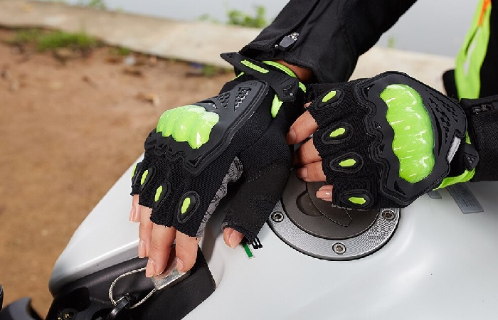 Riding Gloves Write for Us